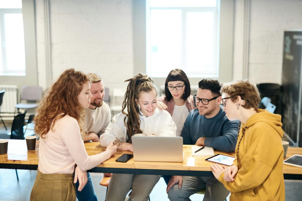 Using Luxafor to Enhance Team Dynamics: Best Practices 5 Team engagement