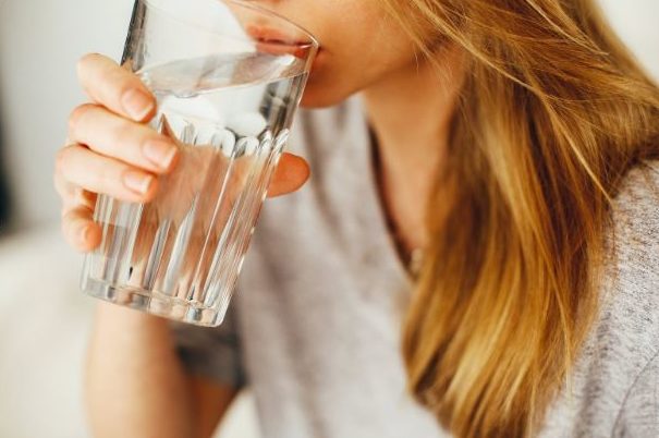 7 Super Smart and Easy Ways to Stay Hydrated at Work 7 1111111 e1567685982436
