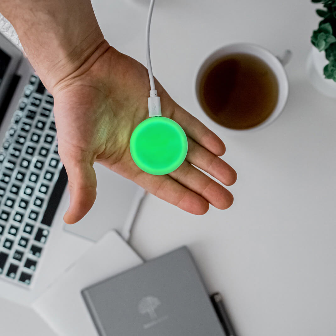 Luxafor Mute Button Luxafor Mute Button - Physical USB LED microphone mute button with red and green LED lights to indicate mute status