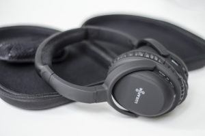 Luxafor Active Noise Cancelling Headphones 14 Luxafor Active Noise Cancelling Headphones