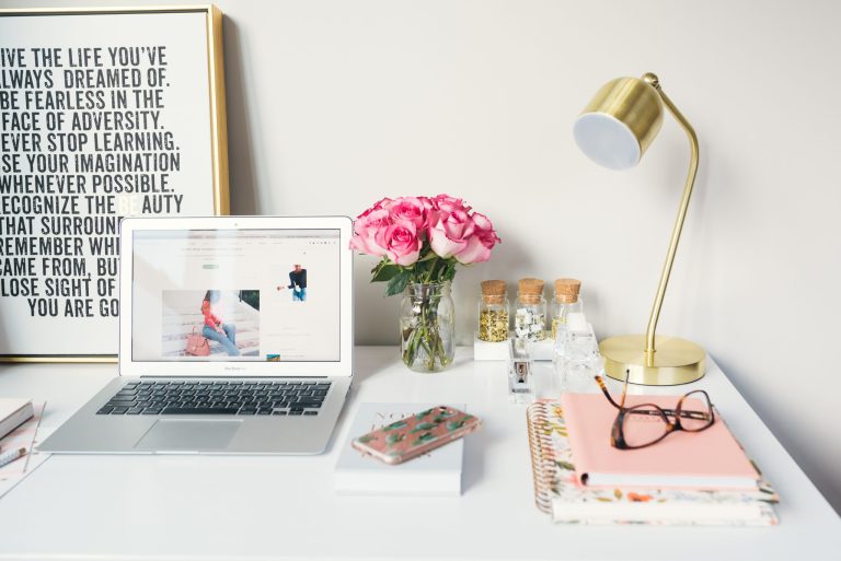 9 Ways to Organize Your Office Desk for Productivity 4 arnel hasanovic MNd Rka1o0Q unsplash scaled 1
