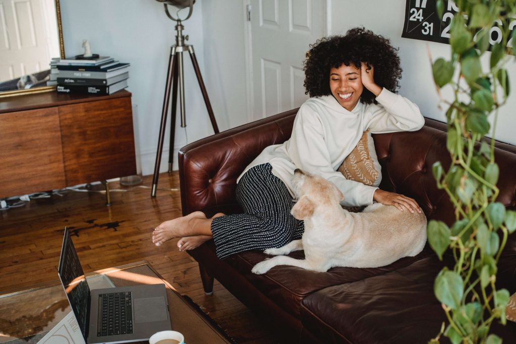 Productivity vs efficiency — how to spot the difference and which one you and your team should prioritize? 9 Office work 11 - Luxafor