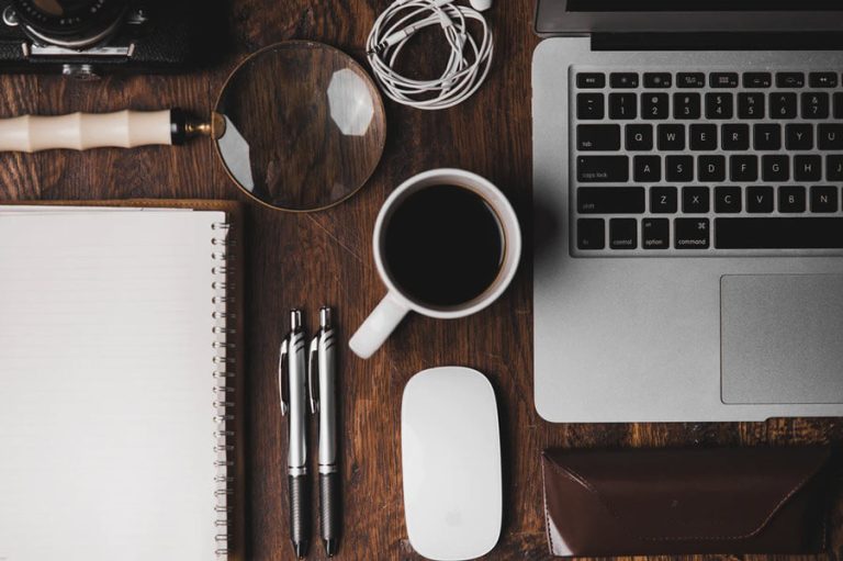 The “Ultimate Productivity” Formula: 5 Practical Systems to Improve Productivity 2 Tidy organized desk Luxafor