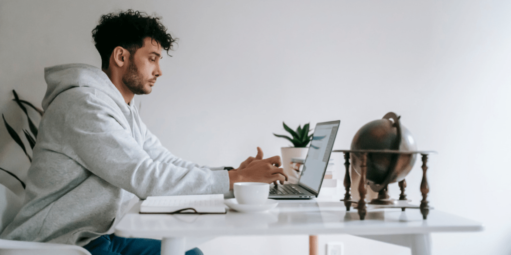 How to Make Your Remote Working More Productive 4 Working-on-pc