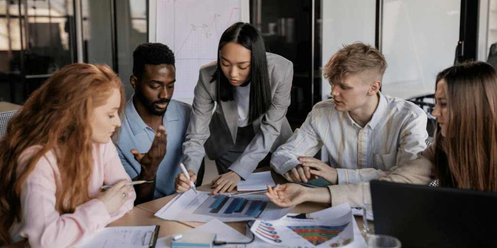 Resilience Toolkit: Techniques to Maximize Workplace Productivity 2 Team working