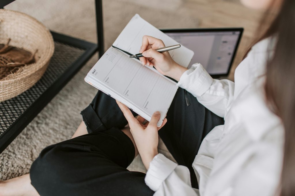 How to Work Less and Get More Done? 4 Prepare for the day ahead